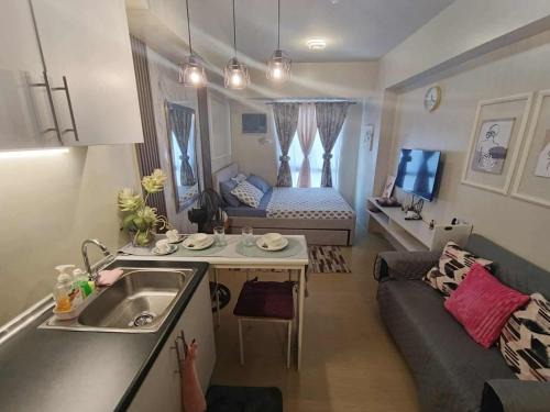Mandurriao Apartment | Avida Tower4L21 staycation rm1104