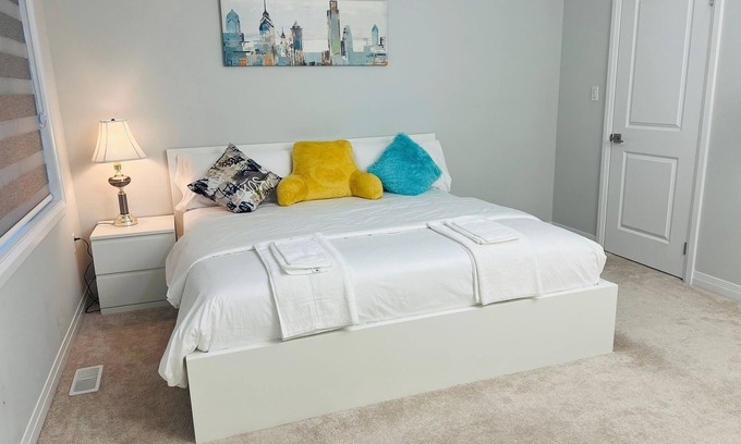 Brantford House | Awesome Brantford Home ~ Relax & Unwind in Comfort