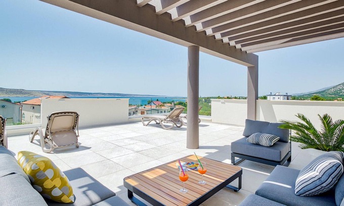 Seline House | Awesome home in Starigrad Paklenica