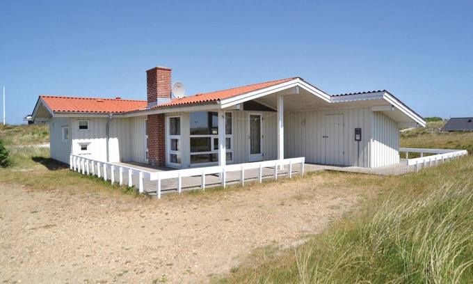 Bjerregard Strand House | Awesome home in Hvide Sande with sauna