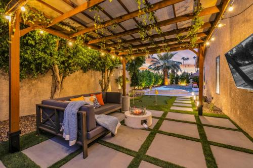 Palm Desert House | Azure Oasis-Saltwater Pool & Spa with Putting green!