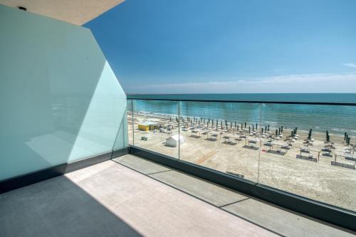Navodari Apartment | Azzurro Beachfront 2 - Sea View