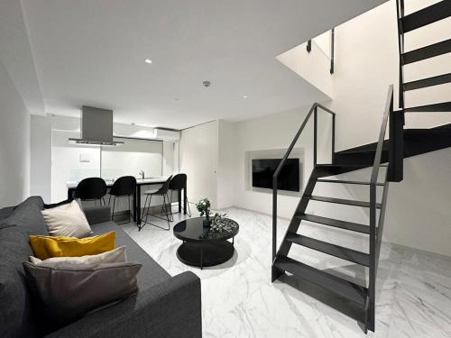 Hiroshima City Centre Apartment | b hotel Rijodori - Modern 6ppl City Apt with Breakfast Included