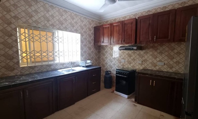 Cape Coast House | B's Classic and Cozy - Apt #1