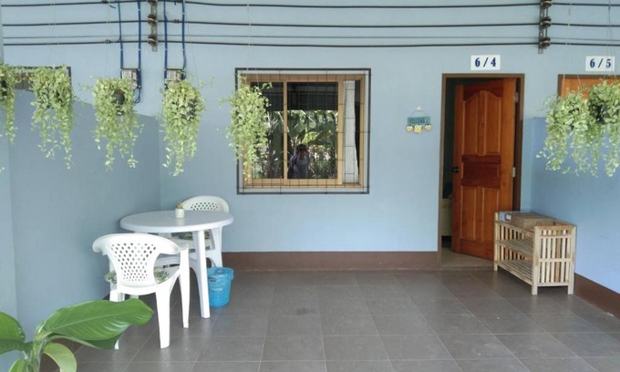 Laem Ngop Apartment | BaanHomPa