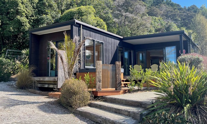 Marahau House | Bach 7 by the Sea - Spa Pool & Stunning Views in Marahau