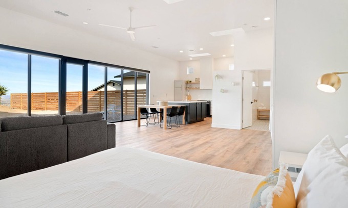 Joshua Tree House | Back Haus - Views, Dark Skies And Fire Pit! 1 Bedroom Home by RedAwning