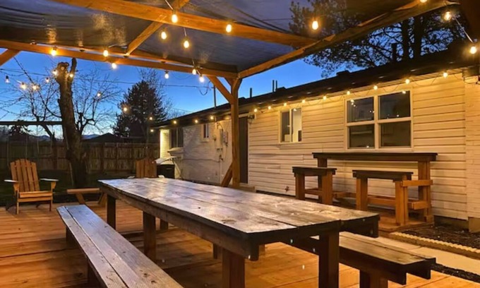 South Salt Lake House | Backyard Mountain View Oasis ~ Sleeps 10 - Chinatown, Downtown