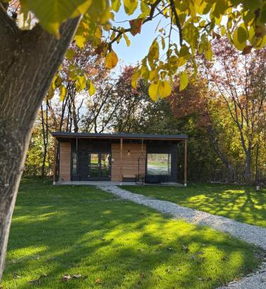 Polovragi Resort | Badash Tiny Village