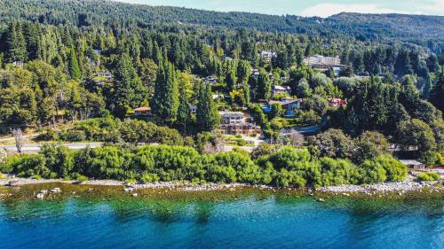 San Carlos de Bariloche Apartment | Bahia Paraiso Apart & Suites