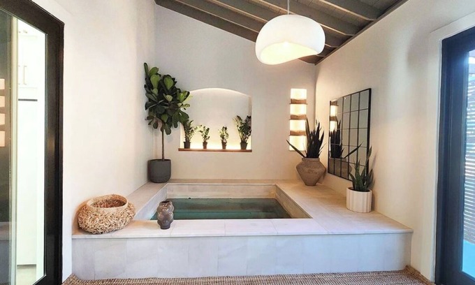 Medicine Park House | Balance-Hot Tub, Spa, Cabin in Medicine Park, King Beds, Gym, Sauna and WIFI