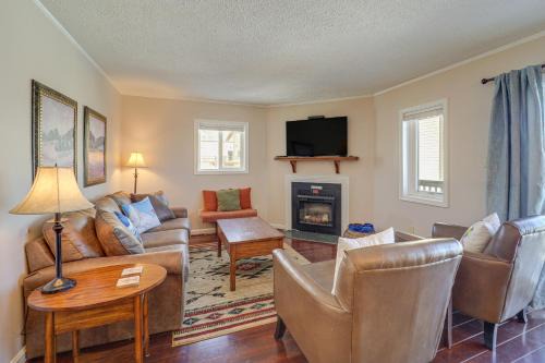 Sugar Mountain Apartment | Balcony and Views Sugar Mountain Haven!
