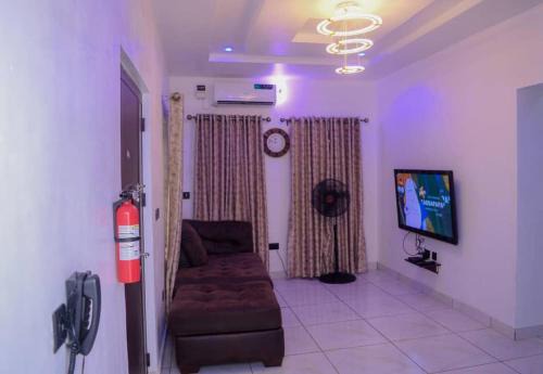 Surulere Apartment | Bamgbose Apartments - Sleeps 2 - Parking - WiFi