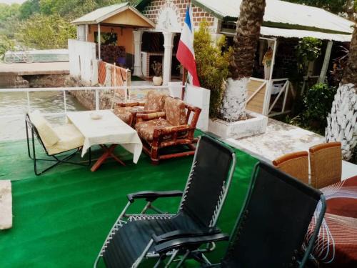 Central River Bed & Breakfast | baobolong guesthouse