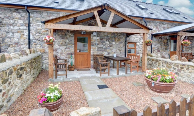 Margam House | Barn 2 - Cow in Ystradgynlais