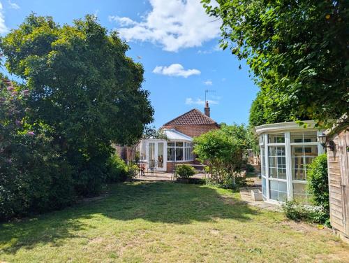 Littlehampton House | Barn Cottage