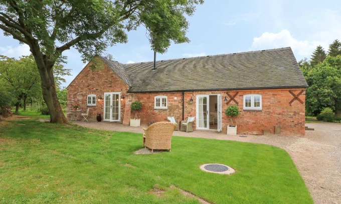 Kedleston House | Barn Owl