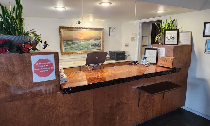 Crescent City Hotel | Bayview Inn