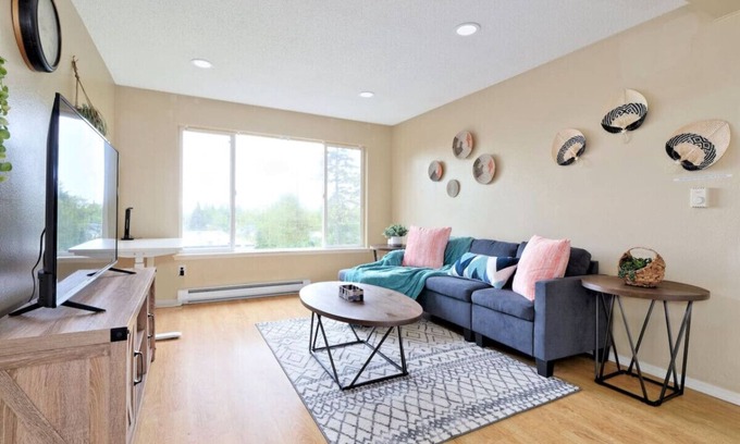 Highline Apartment | BD37 1b1b Apt Unit 1 @S Seattle close to airport