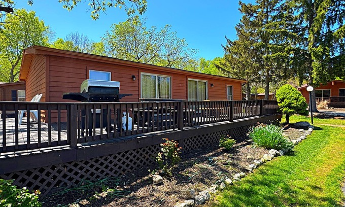 Put-in-Bay Cabin | Be the Lifeguard! 3 BR 2 BA Home Across from Island Club Pool- Sleeps 8 - IC9