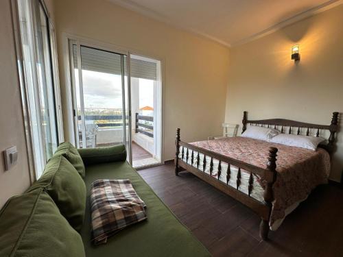 Pont Blondin Apartment | Beach flat with pool at Al Mansouria