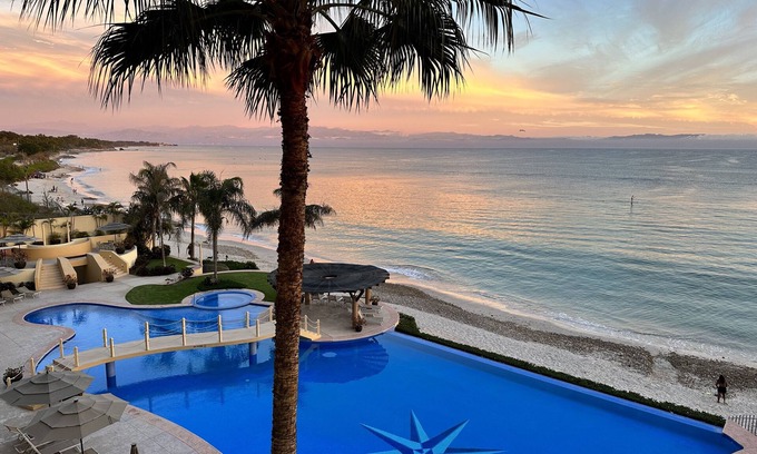 Emiliano Zapata Condo | Beach Front 4 Bedroom Villa @Punta de Mita