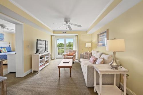North Litchfield Beach Apartment | Beach Getaway -Litchfield Resort