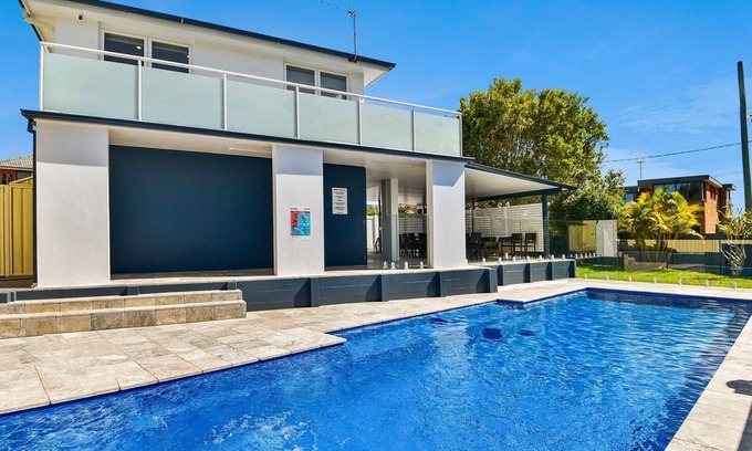 Long Jetty House | Beach House Ta Zott - Toowoon Bay - Beachside - Pool