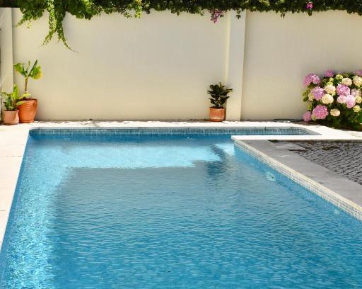 Costa de Caparica Villa | Beach house upscale villa with pool