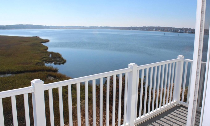 Bethany Beach House | Beach is just a few minute walk. Beautiful Townhouse with Ocean and Bay views.