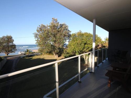 Lake Cathie Apartment | Beachfront 3