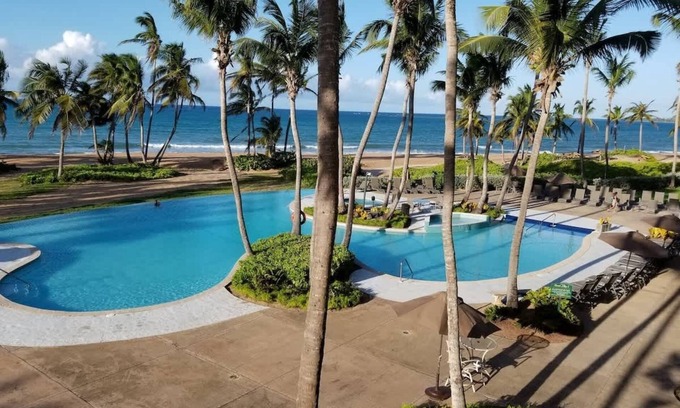 Mameyes II Apartment | Beachfront Luxury 2BR Villa-Villa Celeste, Rio Mar