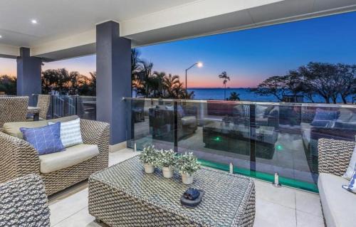 Newport House | Beachfront Modern 2-Story with Ocean & Sunset Views