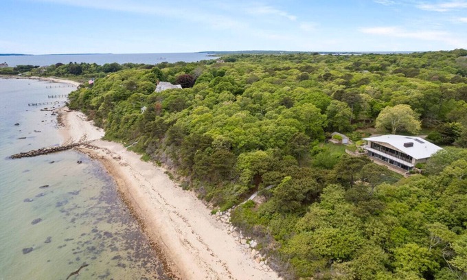 Woods Hole House | Beachfront Woods Hole Estate with Ocean View