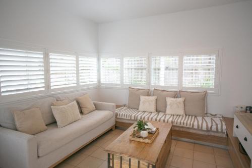 Casuarina House | Beachside Escape 200m From Ocean