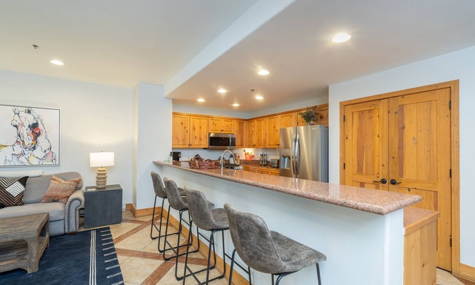 Mountain Village Condo | Bear Creek Lodge 210 1 Bedroom Condo