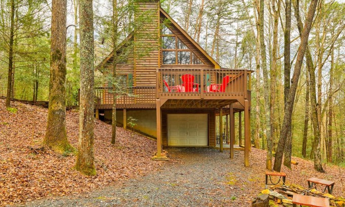 Cashes Valley House | Bear in the Woods