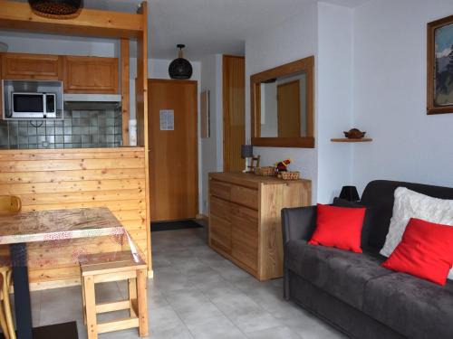 Pralognan-la-Vanoise Apartment | Beau 2P lumineux proche pistes, balcon et lave-linge - FR-1-464-172