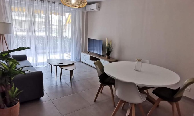 Cros-de-Cagnes Apartment | Beau 3 pièces entièrement rénové à 700m de la mer