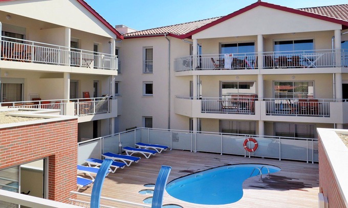 Vieux-Boucau-les-Bains Apartment | Beautiful apartment for 3 guests with WIFI, pool, TV and terrace
