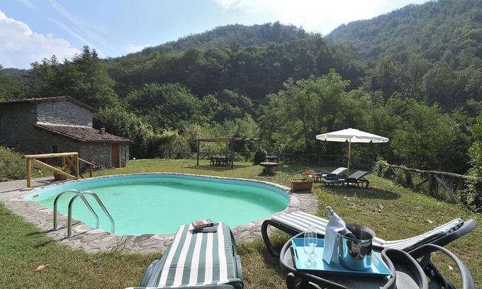 Coreglia Antelminelli House | Beautiful private villa for 4 guests with WIFI, private pool, TV and pets allowed