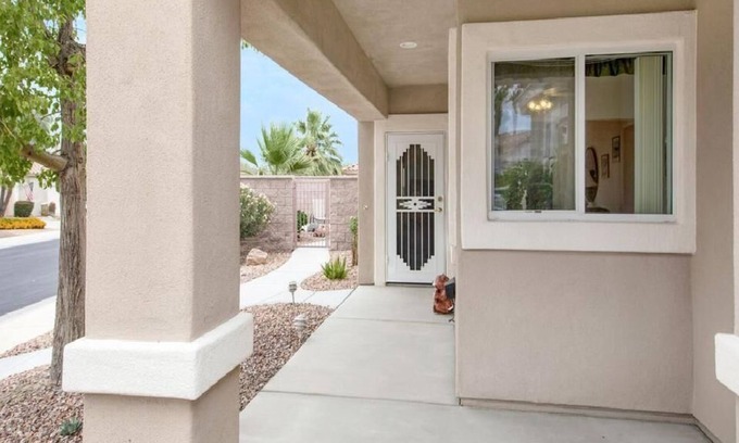 Desert Palms House | Beautiful 2 Br. Single family (83128) by Houzlet