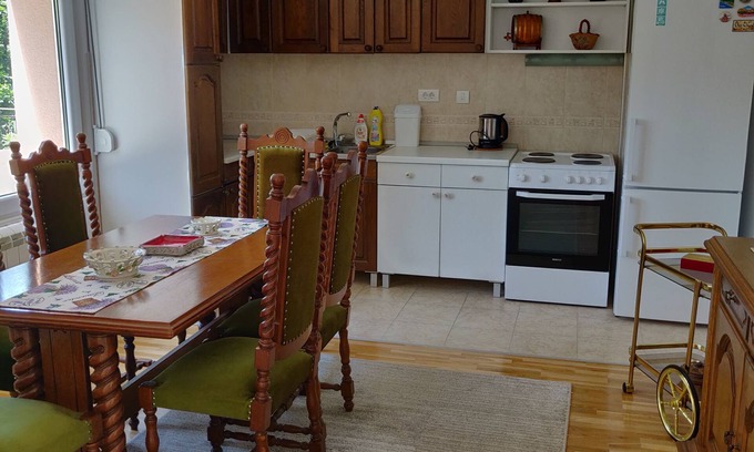 Belgrade Apartment | Beautiful 70m2 apartment with free private parking