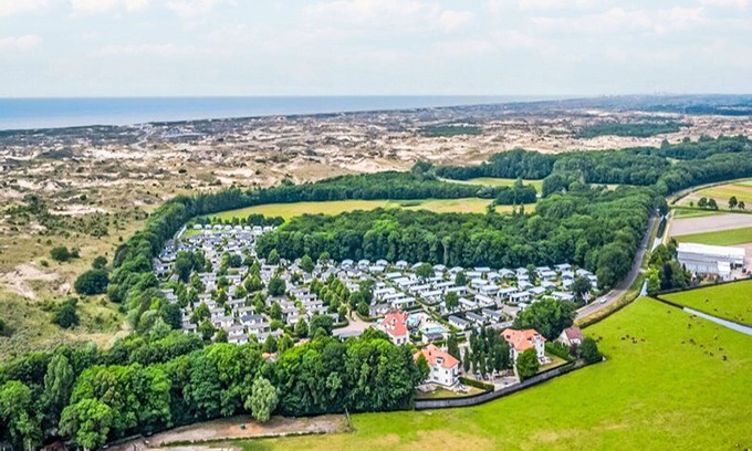 Municipality of Noordwijk House | Beautiful apartment in villa for 5 people with WIFI, pool, TV and terrace