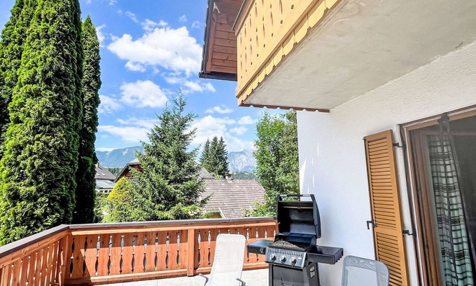 Grosssoelk Apartment | Beautiful apartment for 12 people with WIFI, hot tub, TV, terrace and panoramic view