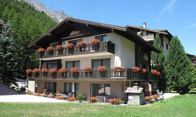 Saas-Balen Apartment | Beautiful apartment for 4 guests with WIFI