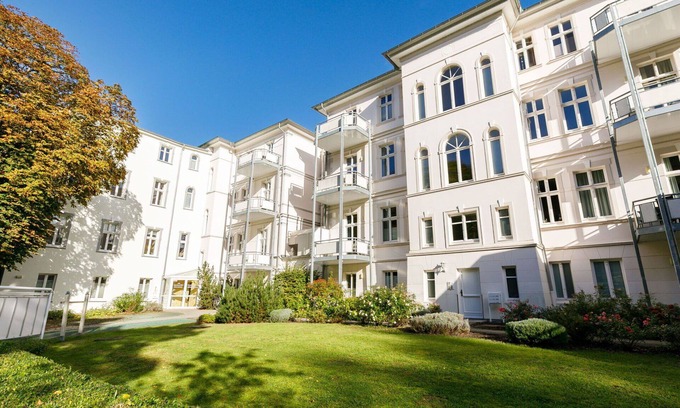 Ostvorpommern Apartment | Beautiful apartment for 2 people with WIFI, TV, balcony and pets allowed
