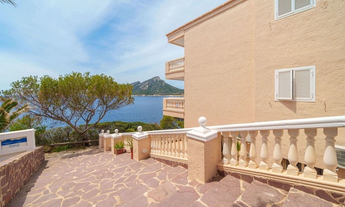 Andraitx Apartment | Beautiful apartment for 4 people with A/C, pool, WIFI, TV and balcony