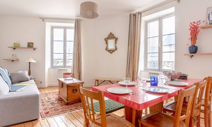 Cancale Apartment | Beautiful apartment for 6 people with WIFI and terrace