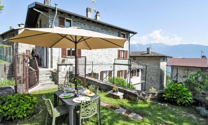 Civo Apartment | Beautiful apartment for 4 guests with WIFI, TV, balcony and pets allowed